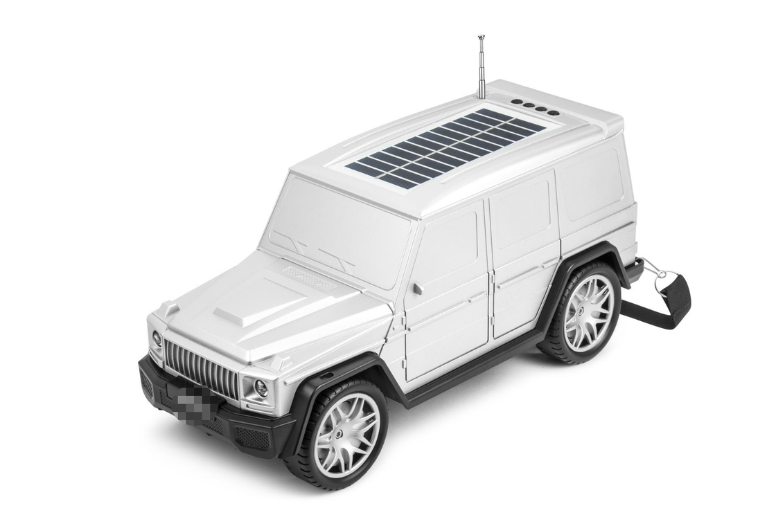 Bluetooth-Lautsprecher in Form eines klassischen Autos kombiniert Solar Taschenlampe und Funktionen des Radios für Heimreisen im Freien