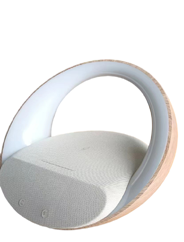 Multifunktionale drahtlose Ladesprecher Bluetooth-Konnektivität Eingebaute LED-Leuchten und Wecker für Familien